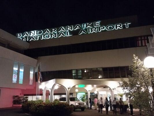 மாணிக்கக்கல் மாணிக்கக்கல், வர்த்தகரின், பொதி, மாயம்