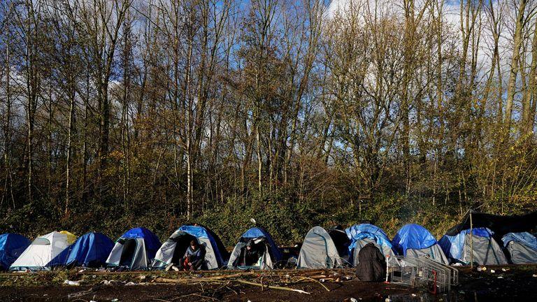 shooting-at-migrant-camp-in-france
